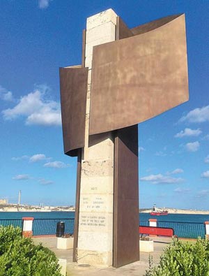 몰타에 세워진 몰타 회담 기념비.