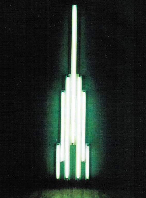 작품4 - 댄 플래빈, “블라디미르 타틀린을 위한 ‘기념비’”(1966년).