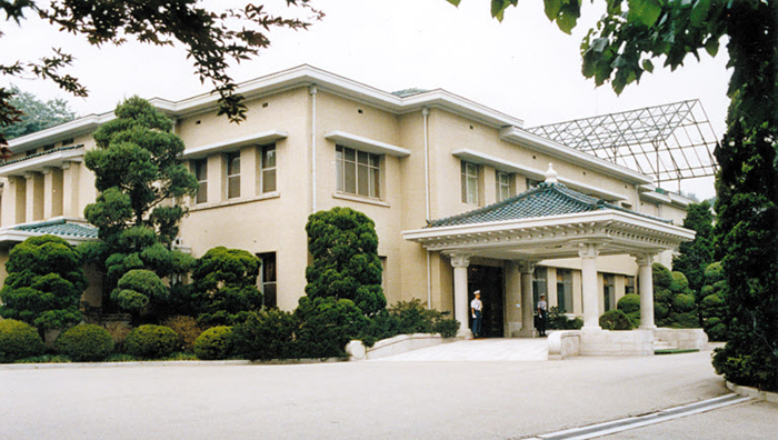 1939년 조선총독 관저로 지었던 옛 청와대 본관이에요. 1993년 철거됐죠.