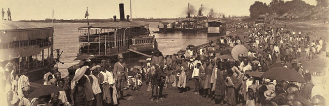 1885년 꼰바웅 왕조의 수도였던 만달레이에 영국군이 들어오고 있는 모습입니다. 꼰바웅 왕조는 1885년 영국에 무너졌어요. /위키피디아