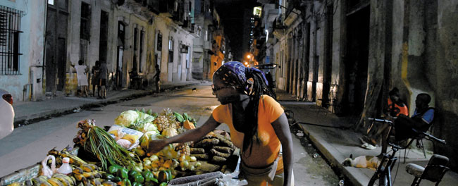[숨어있는 세계사] 베네수엘라 대통령을 왜 쿠바 정보요원이 경호했을까
