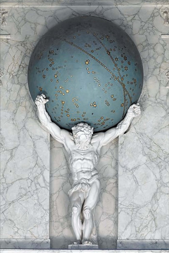 네덜란드 암스테르담 왕궁에 있는 아틀라스 조각상입니다. 아틀라스가 천구를 떠받치고 있어요.