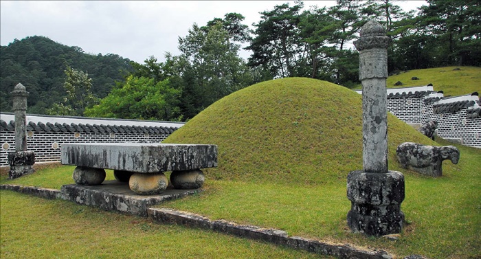 단종의 무덤인 장릉. 강원 영월군에 있어요.