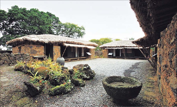 조선 시대 추사 김정희가 유배 생활을 한 곳이에요.
/국가유산청