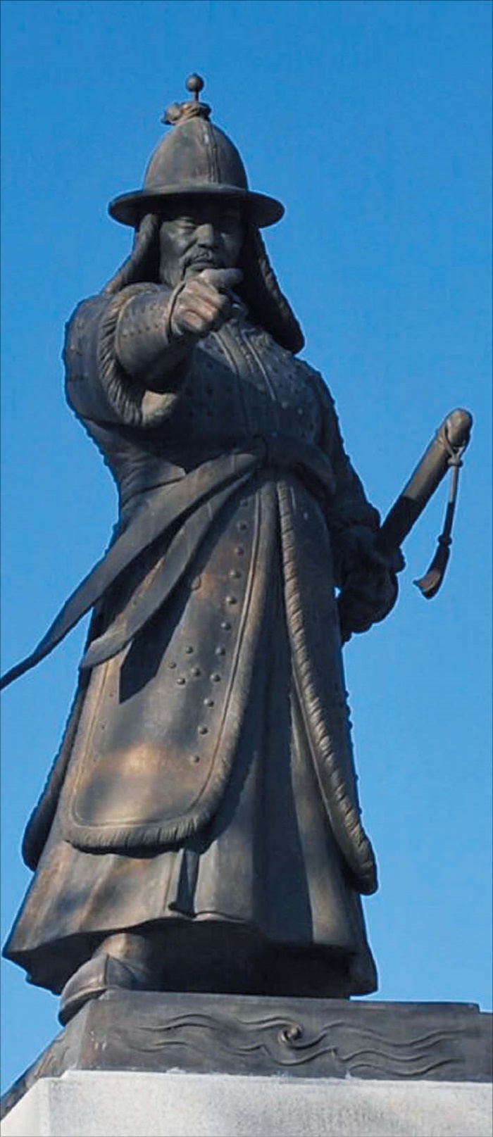 충무공 정충신의 영정이에요. 정충신은 신분이 낮았지만 무과에 합격해 정묘호란 때 장군으로 활약했어요. /위키피디아•한국민족문화대백과사전